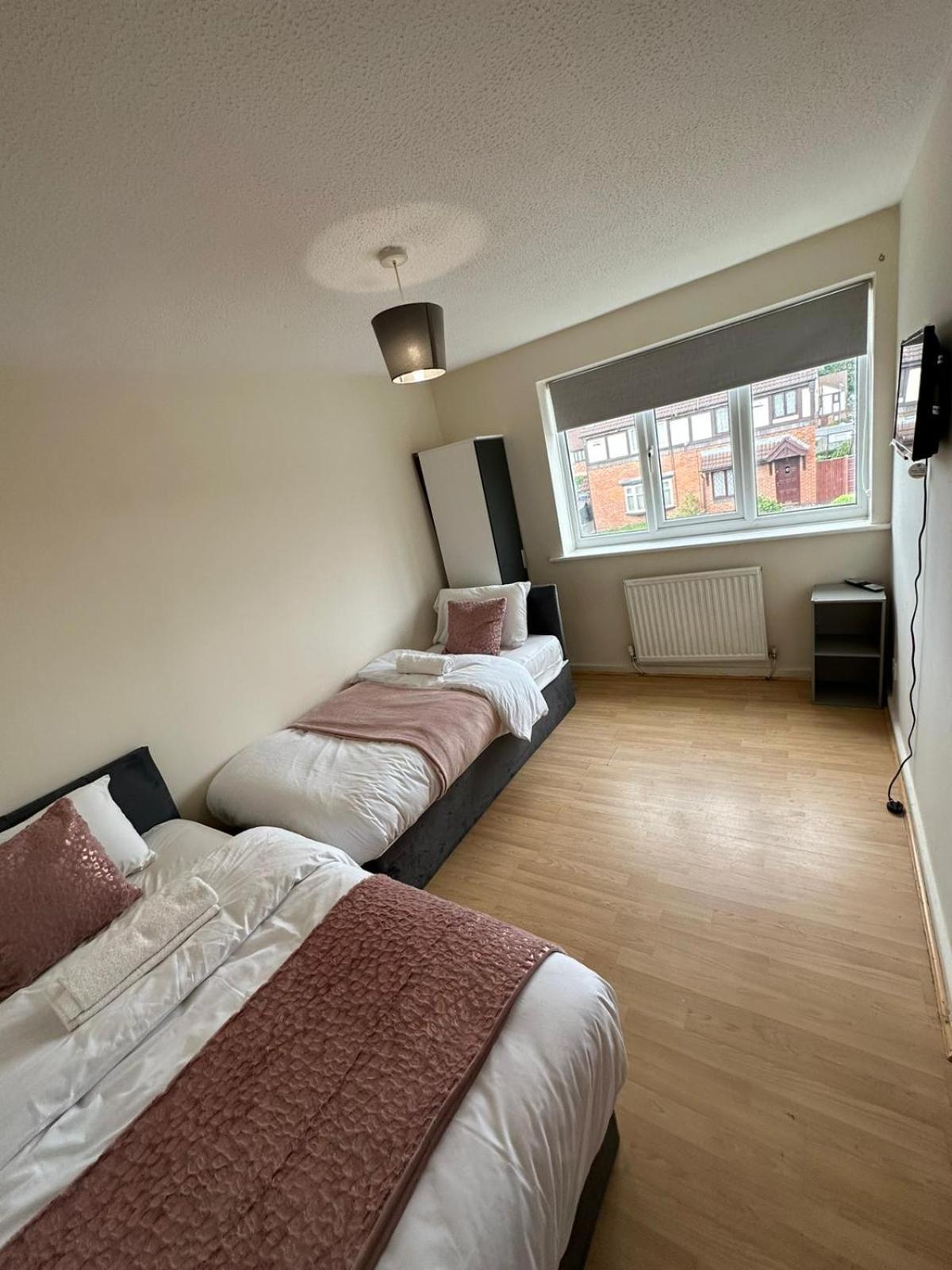 3 Bedroom Apartment Close To Manchester City Stadium And Coop Live Εξωτερικό φωτογραφία
